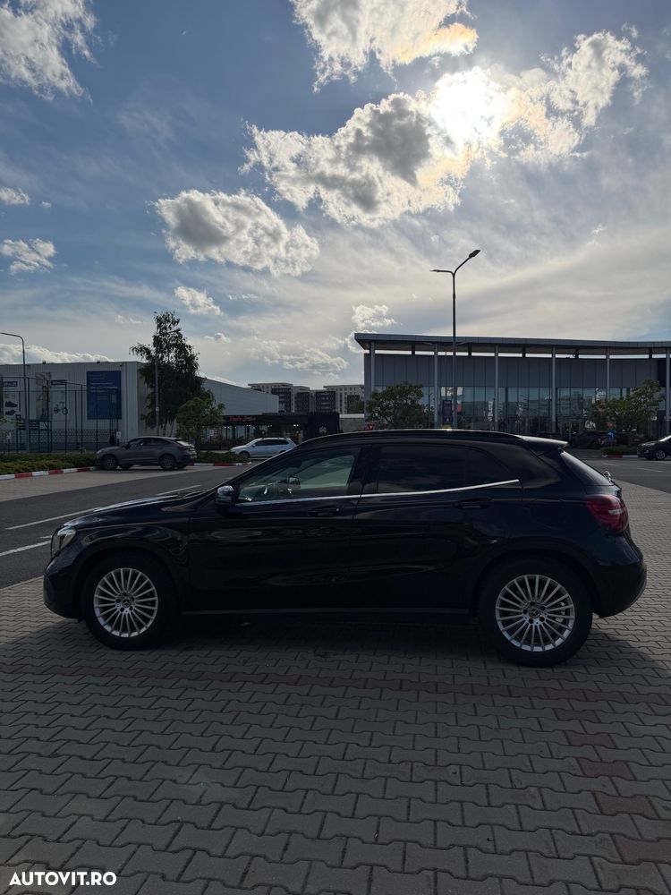 Mercedes-Benz GLA 200 d 4MATIC Aut. - 4