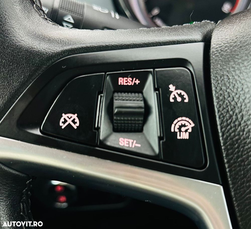 Opel Zafira Tourer 2.0 CDTI ECOTEC Cosmo - 24