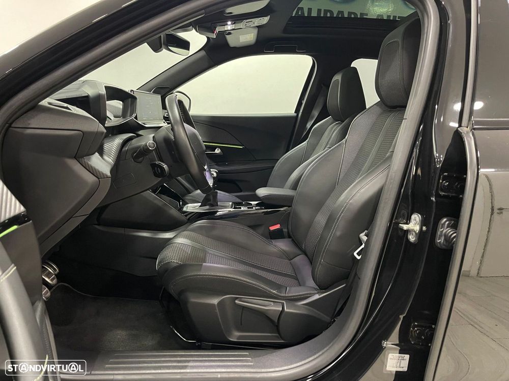 Peugeot 2008 1.2 PureTech GT Line - 4
