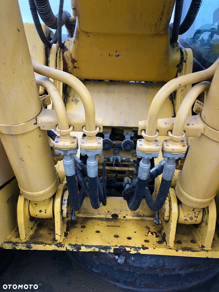 Komatsu PC 210LC-8 - 8