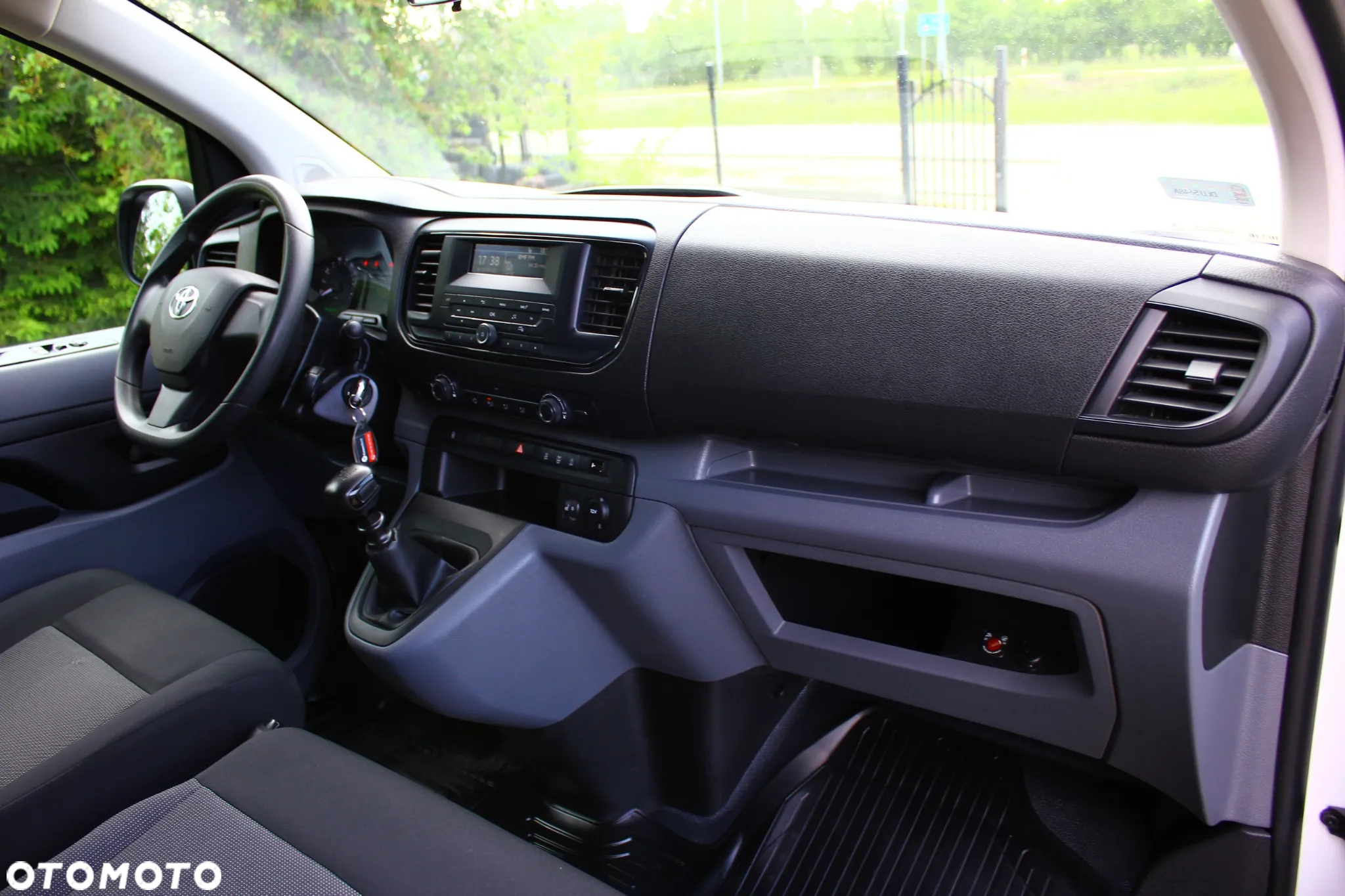 Toyota ProAce Kombi 2.0 D-4D Long 2,8t - 35