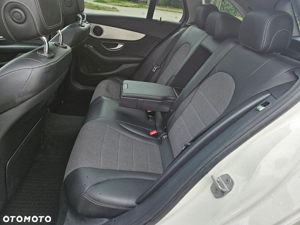 Mercedes-Benz Klasa C 200 (BlueTEC) d T 7G-TRONIC Avantgarde - 21