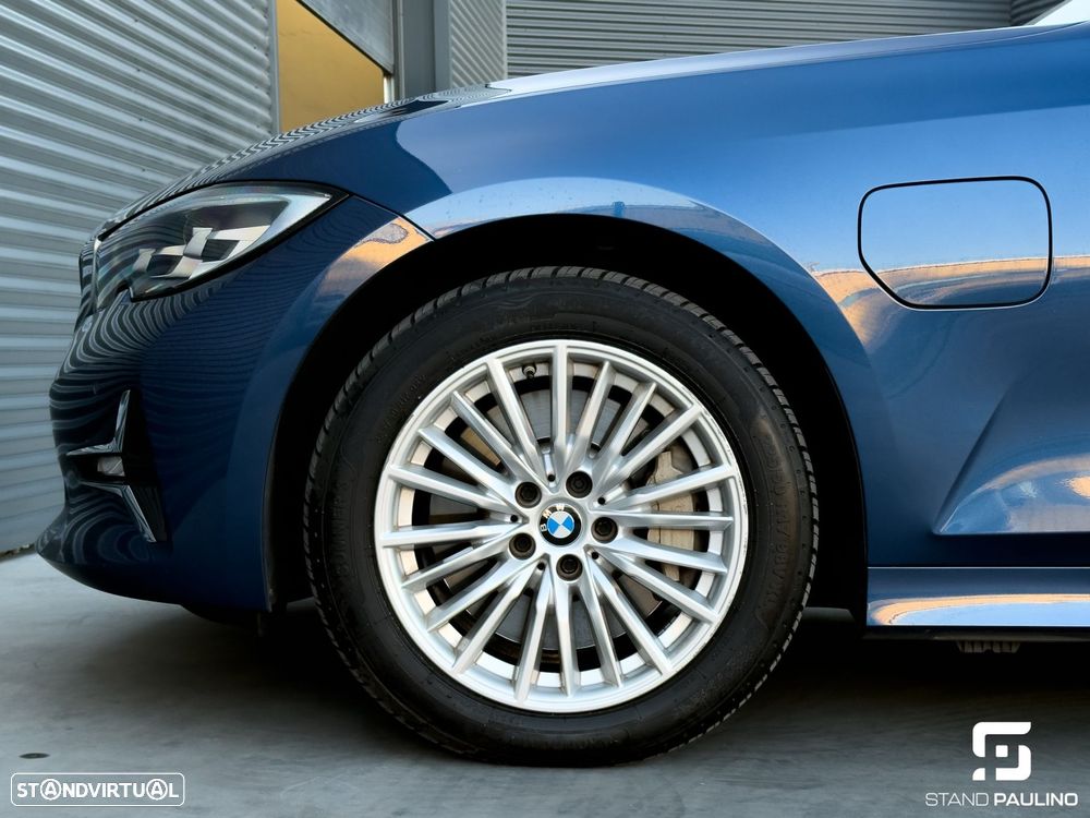 BMW 330 e Line Luxury Auto - 16