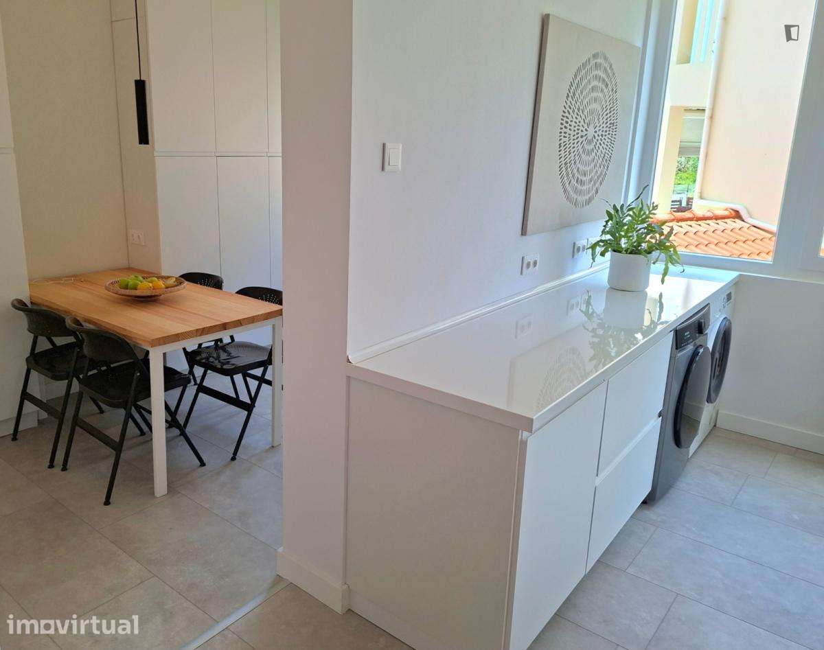 Quarto - localizado em Carcavelos Lisbon - Grande imagem: 4/7