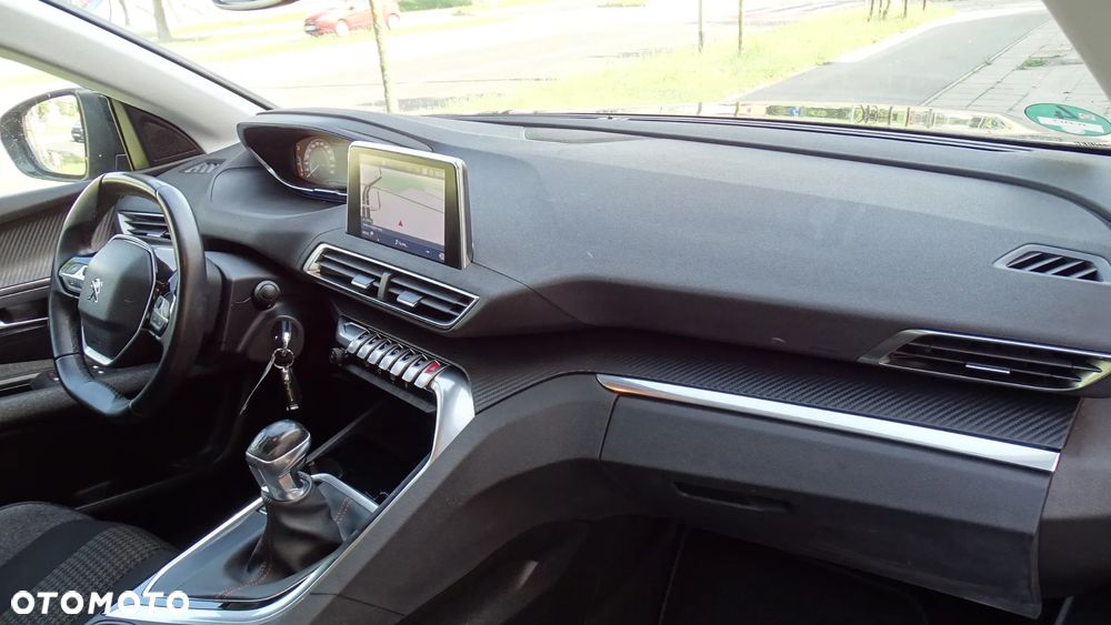 Peugeot 3008 1.2 PureTech Active S&S - 16