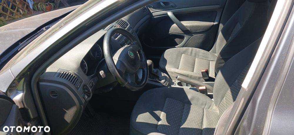 Skoda Octavia 1.6 Active - 4
