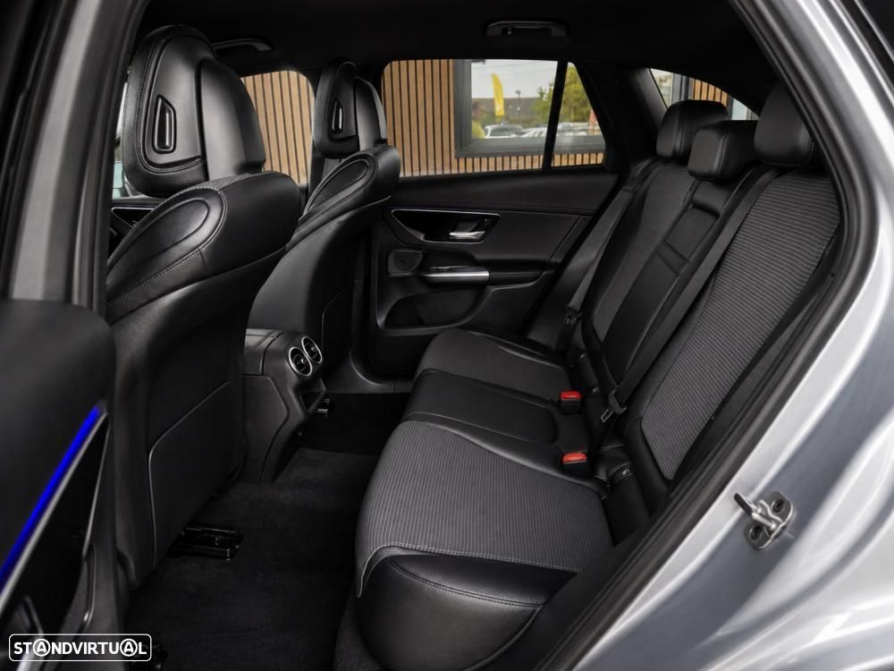 Mercedes-Benz GLC 300 e 4Matic 9G-TRONIC Avantgarde Advanced - 42