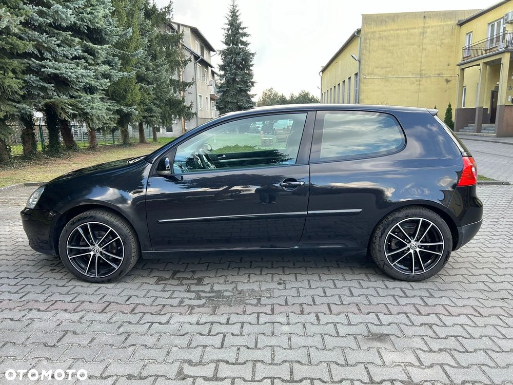 Volkswagen Golf - 6