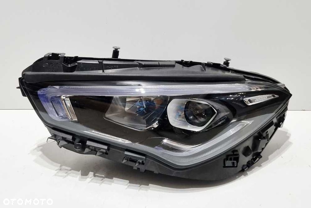 Reflektor lewy full led Mercedes CLA 118 Performance europa - 1
