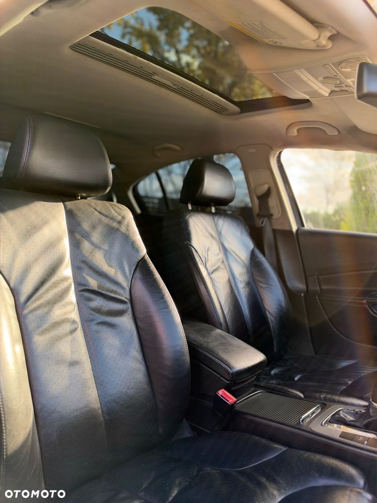 Volkswagen Passat - 29