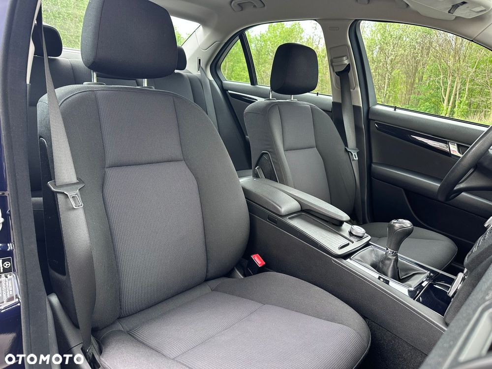 Mercedes-Benz Klasa C 180 Kompressor BlueEFFICIENCY - 15