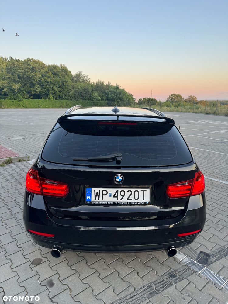 BMW Seria 3 318d Touring - 3