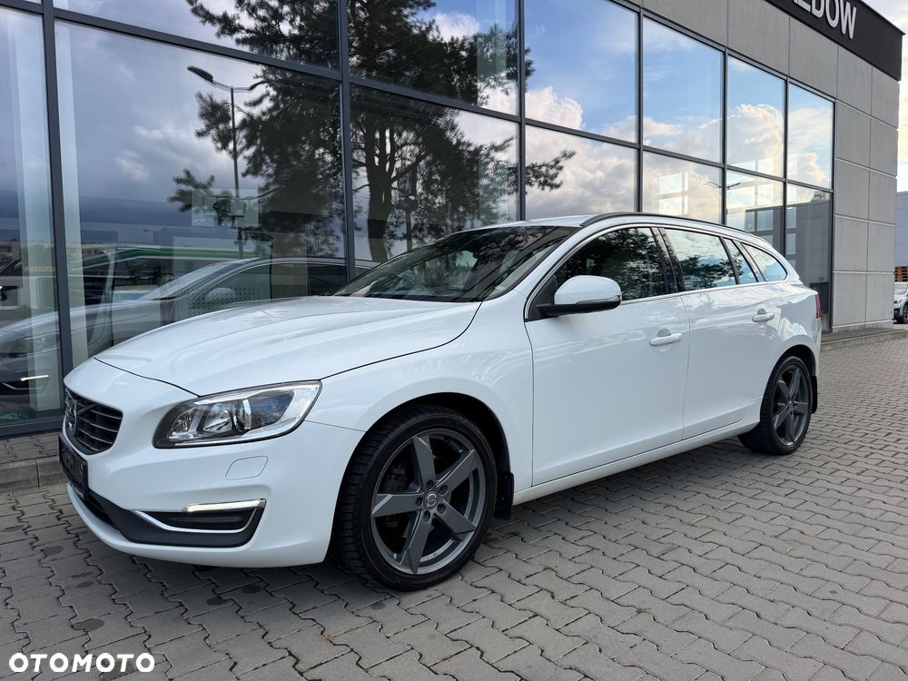 Volvo V60 T3 Geartronic Momentum - 4