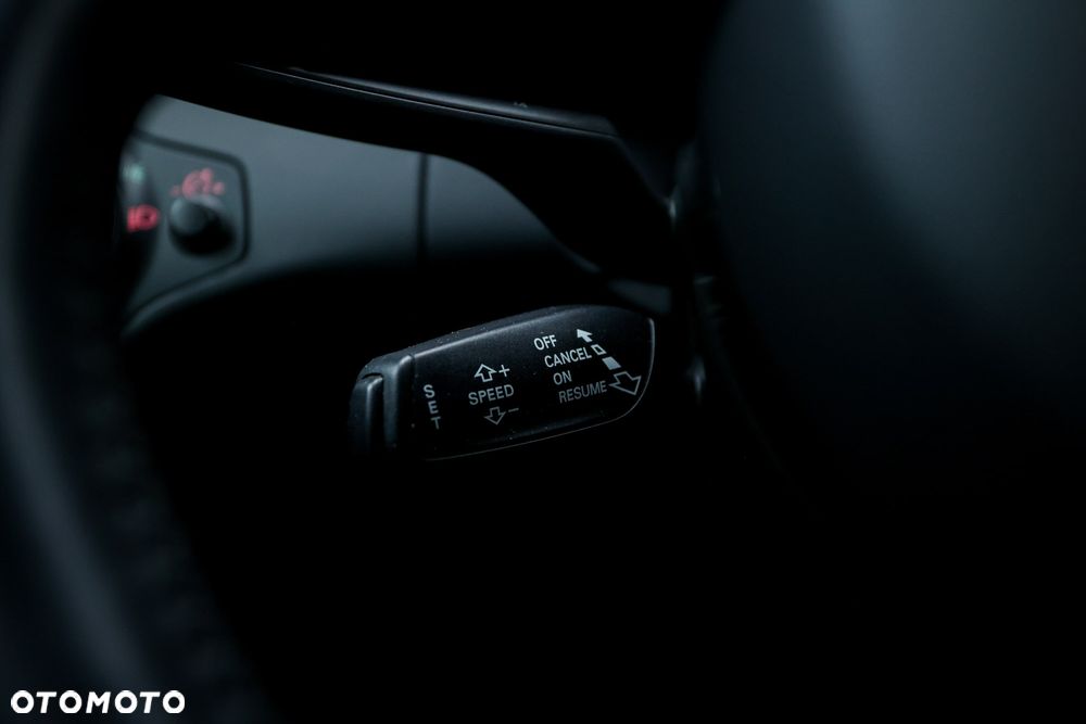 Audi A4 Avant 2.0 TDI DPF Ambiente - 28