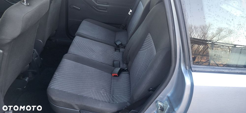 Opel Meriva - 11