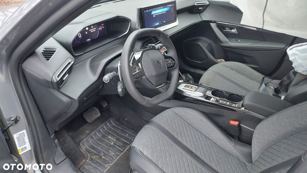 Peugeot 2008 PureTech 130 EAT8 Allure - 10