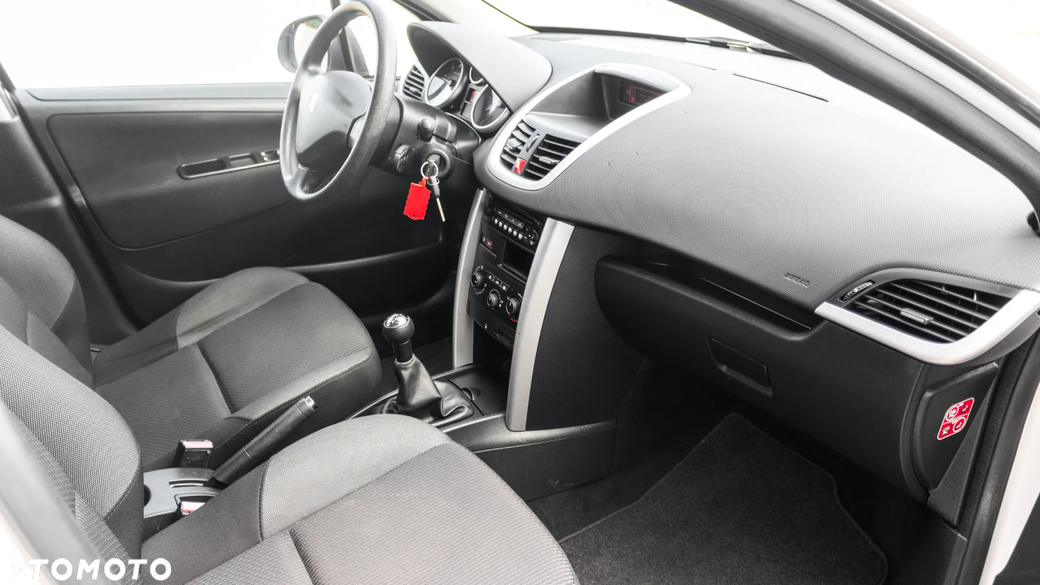 Peugeot 207 1.6 HDi Active - 24