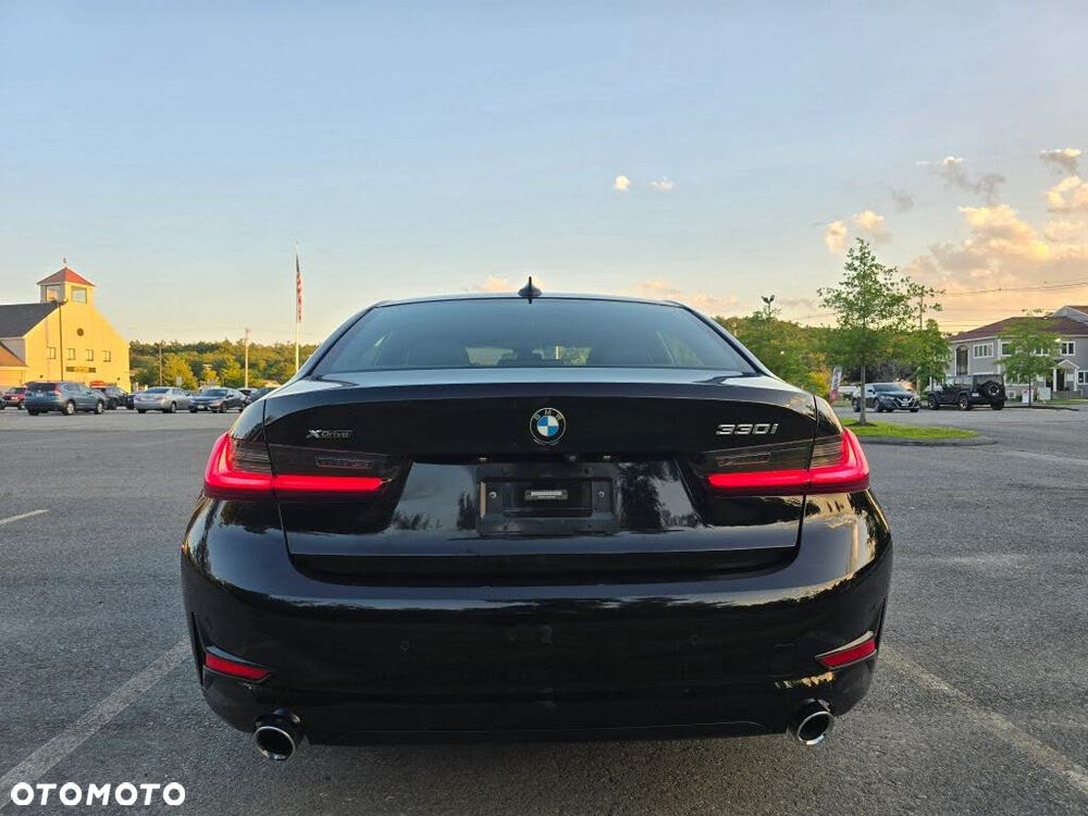 BMW Seria 3 330i Luxury Line - 4