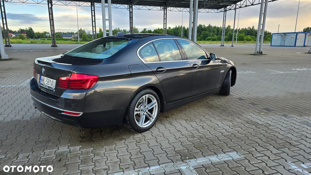 BMW Seria 5 520d xDrive Luxury Line - 4