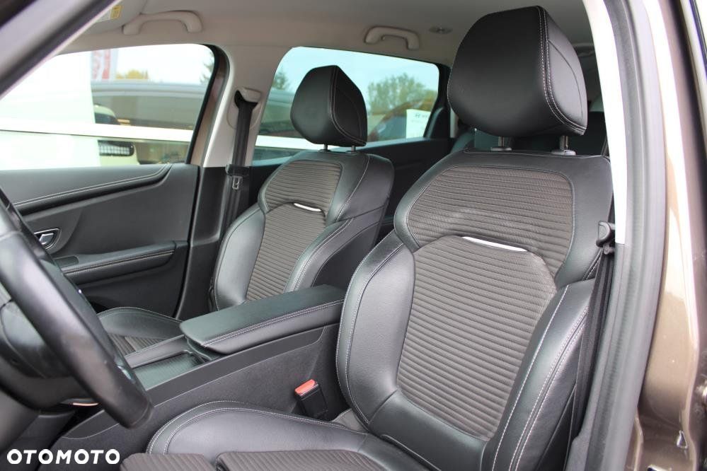 Renault Grand Scenic - 10