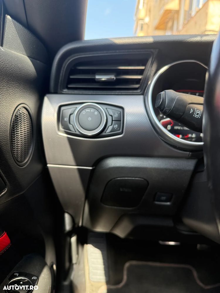 Ford Mustang 5.0 V8 Aut. GT - 31