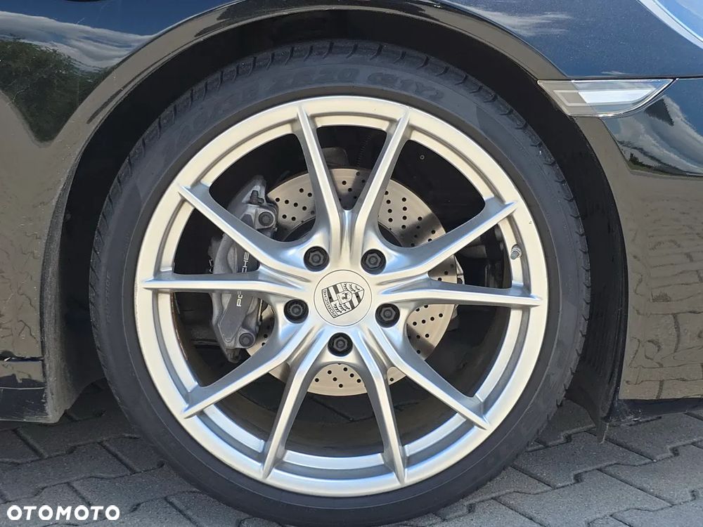 Porsche 911 Carrera PDK - 9