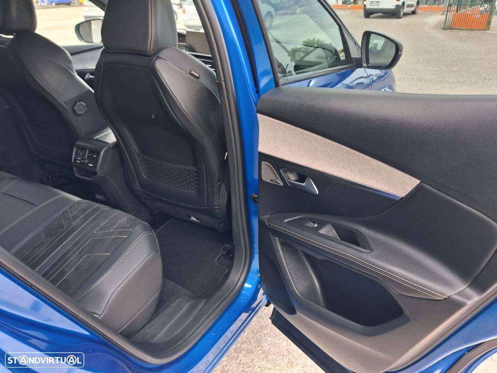 Peugeot 3008 1.6 Hybrid GT Pack e-EAT8 - 31