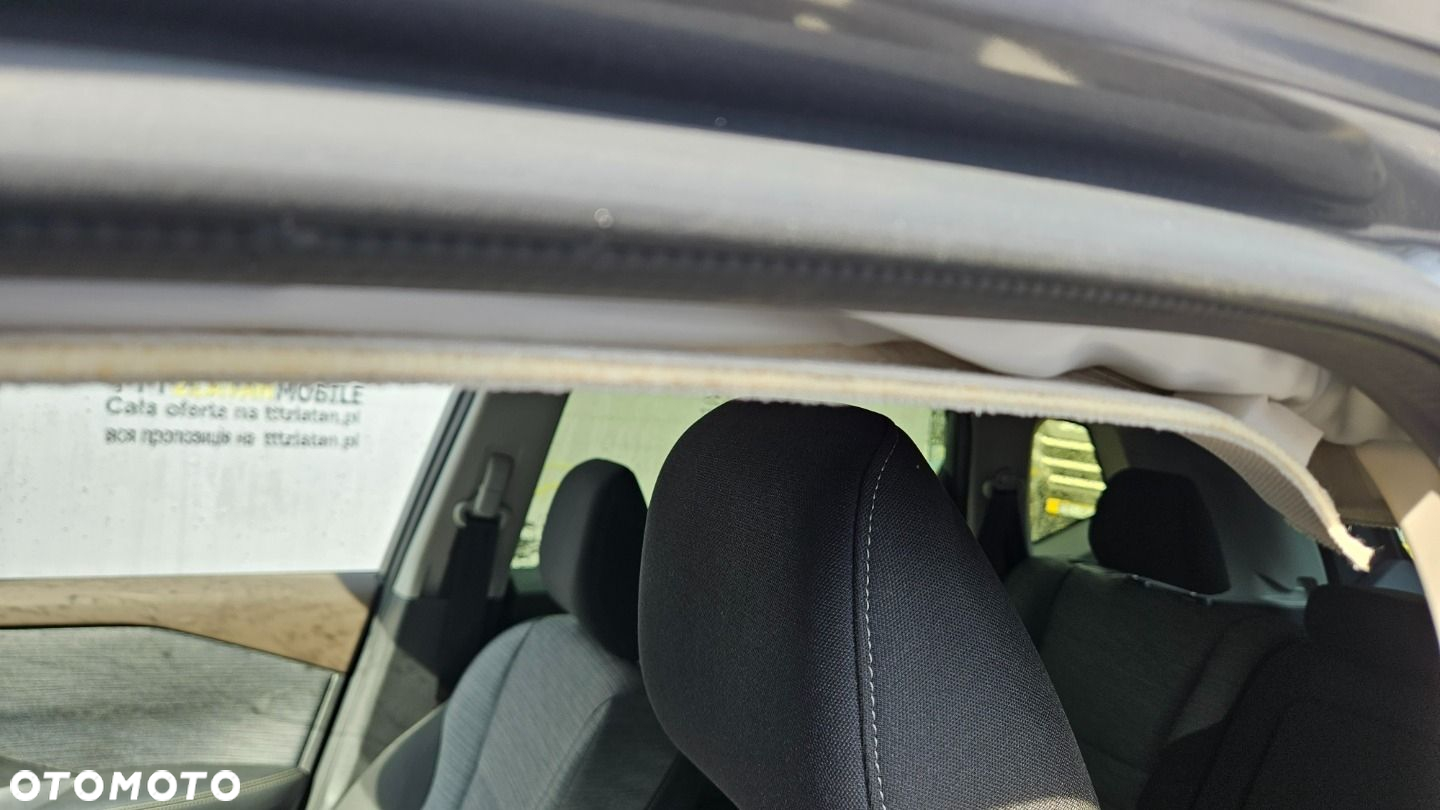 Nissan Rogue - 35