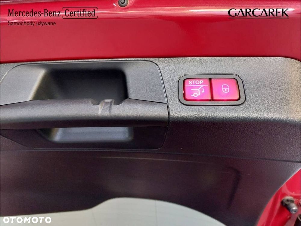 Mercedes-Benz GLB - 24