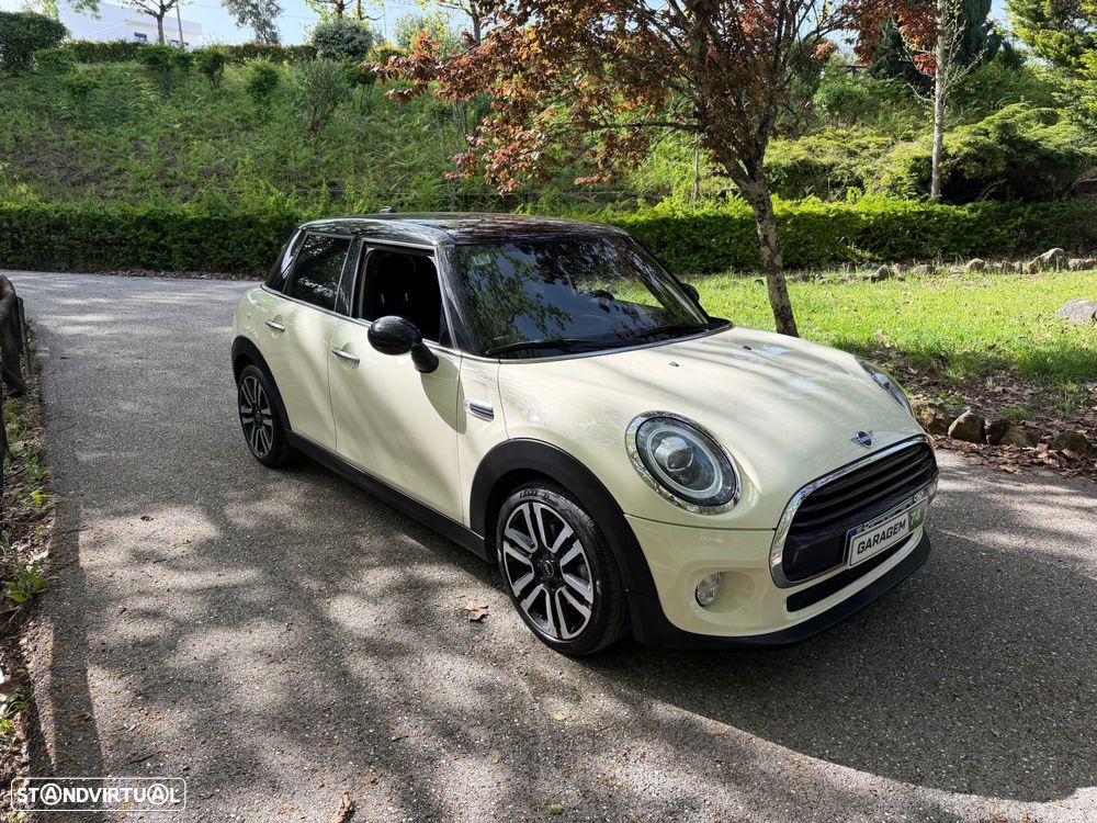 MINI 5 Portas Cooper D Auto - 26