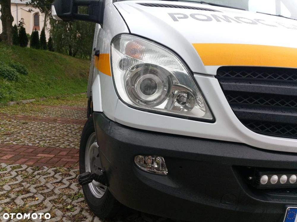 Mercedes-Benz Sprinter - 15