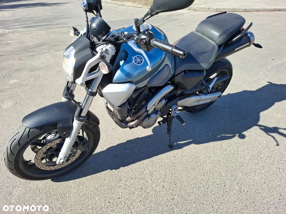 Yamaha MT - 12