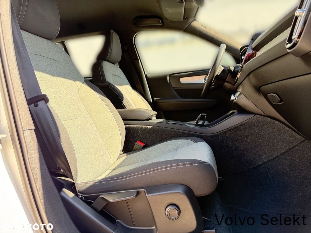 Volvo XC 40 - 24