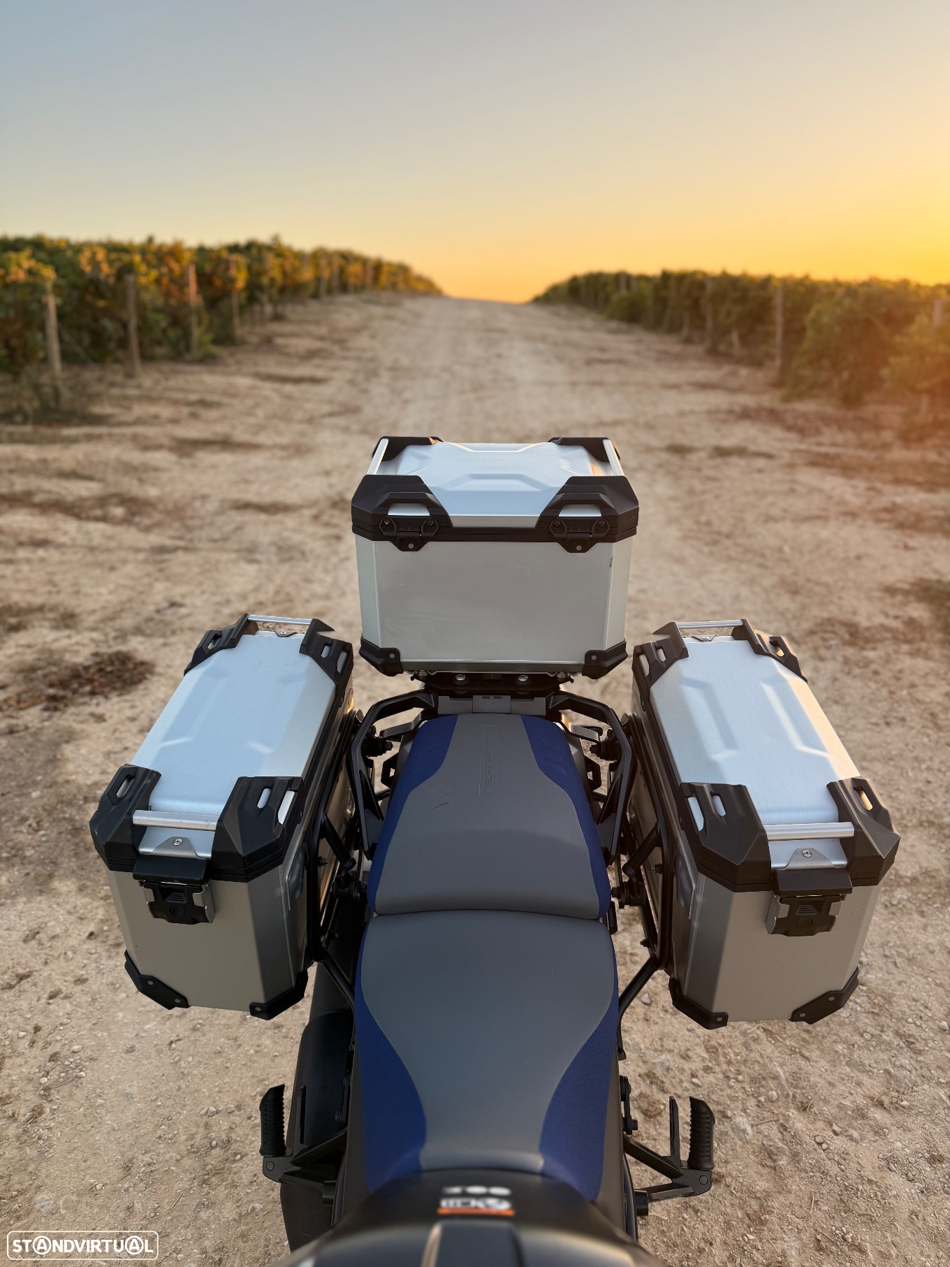 Suzuki DL V-STROM 1050 - 4
