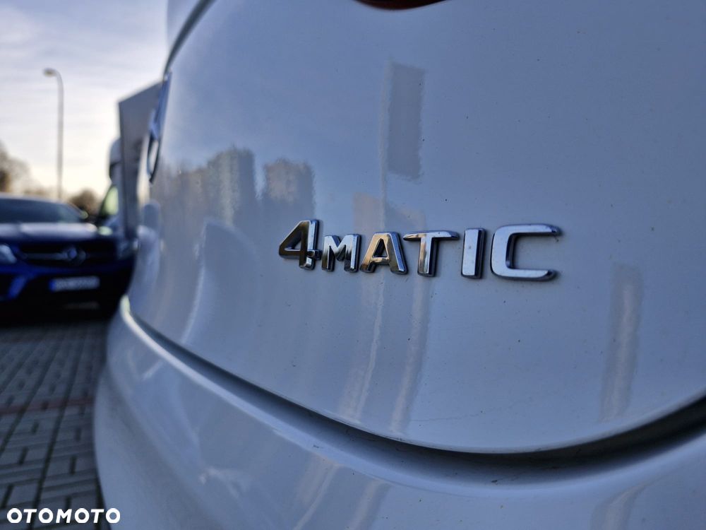 Mercedes-Benz GLC - 39