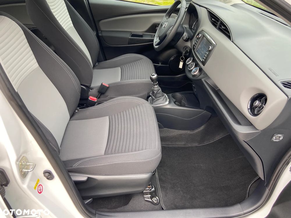 Toyota Yaris - 30