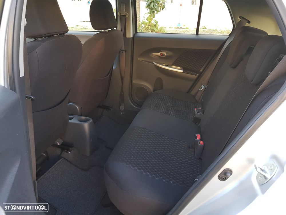 Toyota Urban Cruiser 1.33 VVT-i Sol - 28