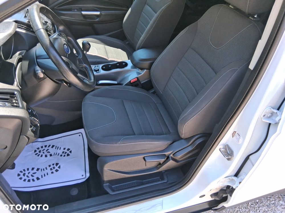 Ford Kuga 1.6 EcoBoost 2x4 Trend - 16