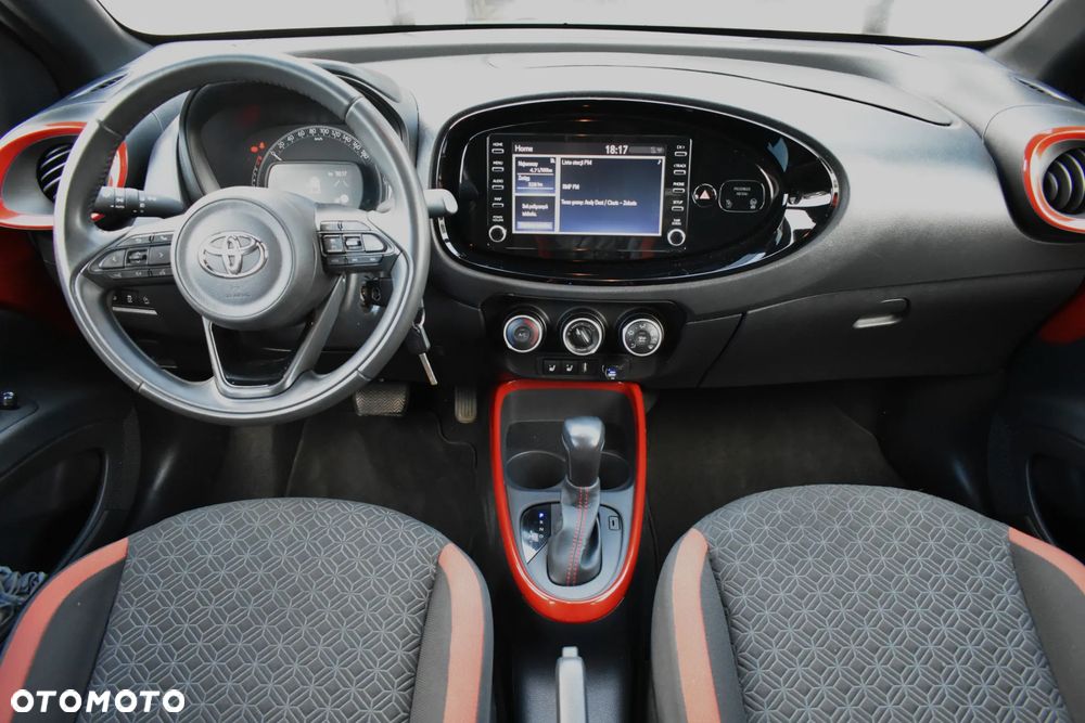 Toyota Aygo x.shift x-play connect - 13