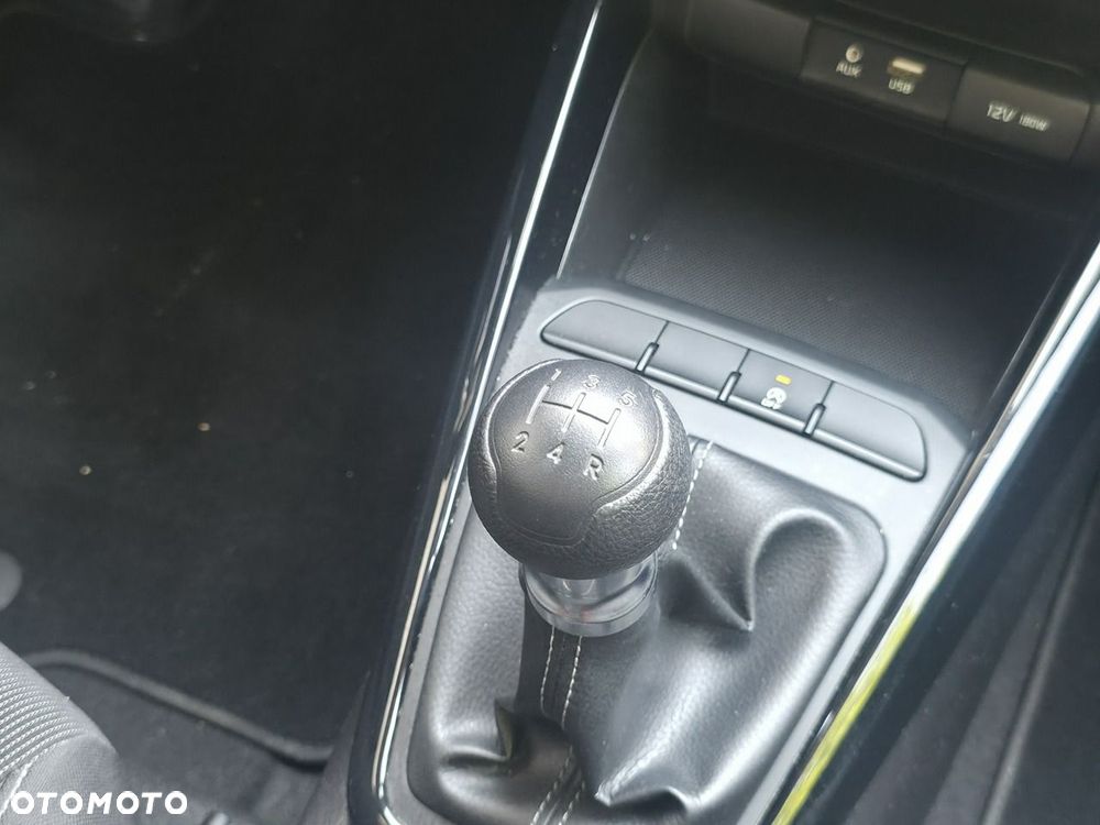 Kia Rio - 17