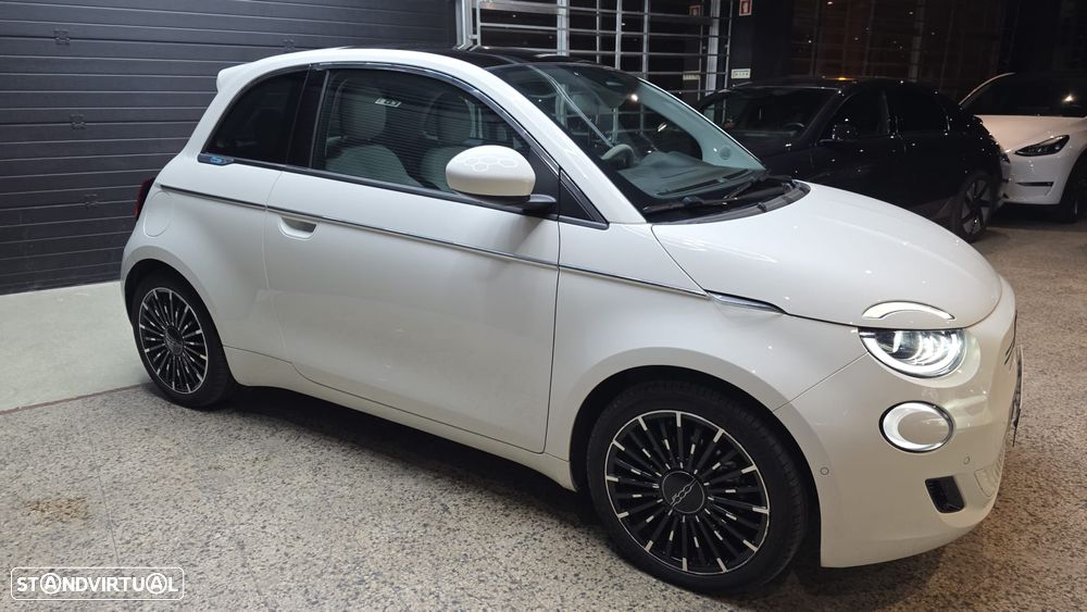 Fiat 500e La Prima - 12