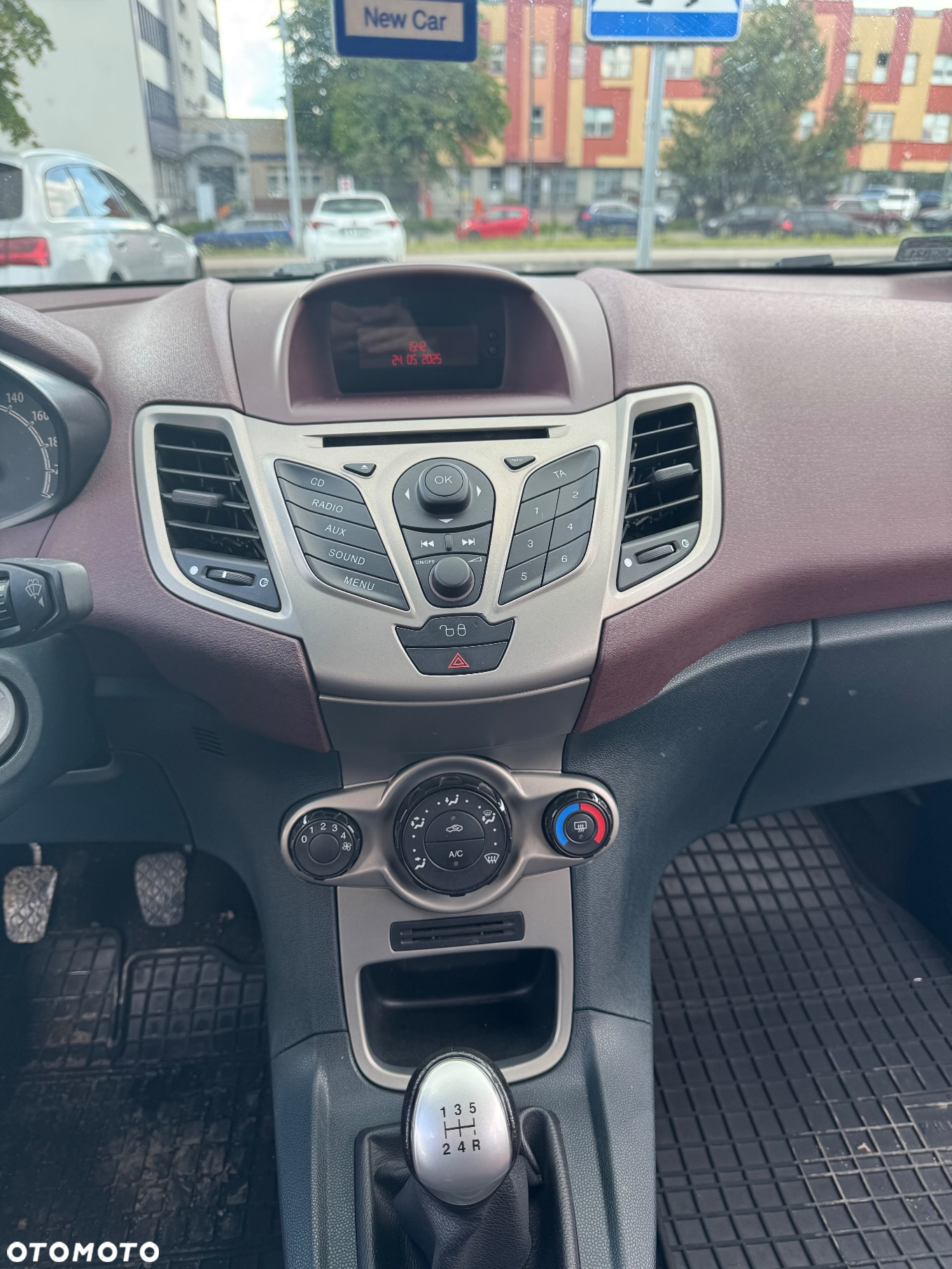 Ford Fiesta - 5
