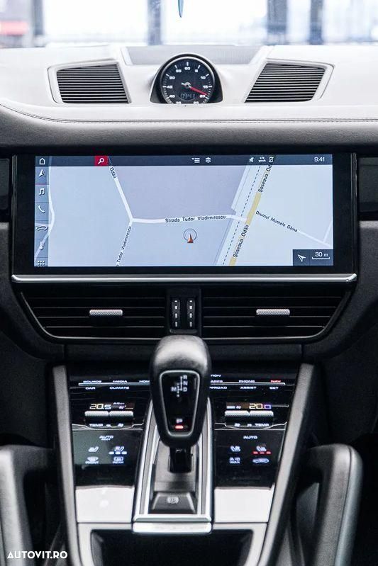 Porsche Cayenne Coupe - 5