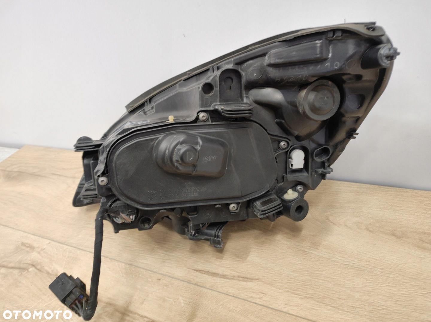 LAMPA PRZÓ PRAWA VOLVO S60 V60 10 - 13 XENON 31299991 EUROPA - 9