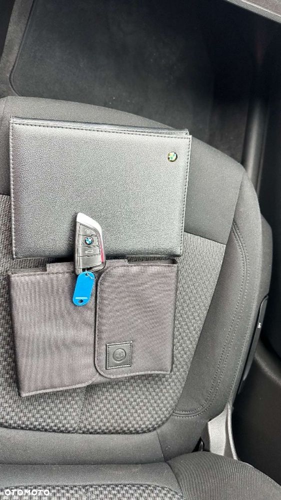 BMW X1 sDrive18d xLine - 38