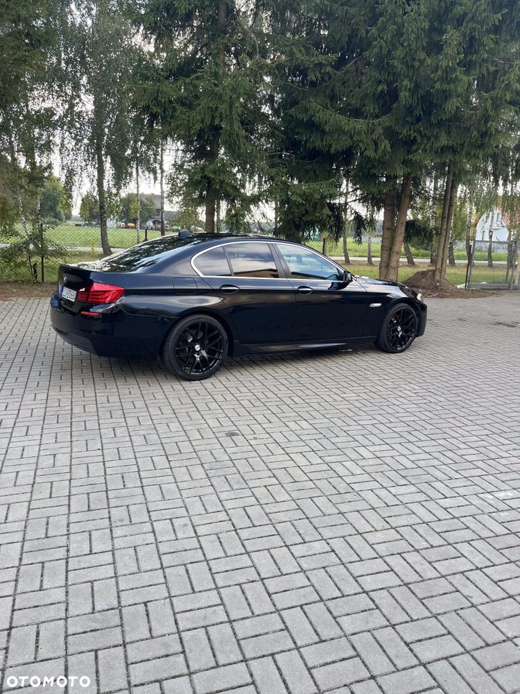 BMW Seria 5 530d xDrive - 17