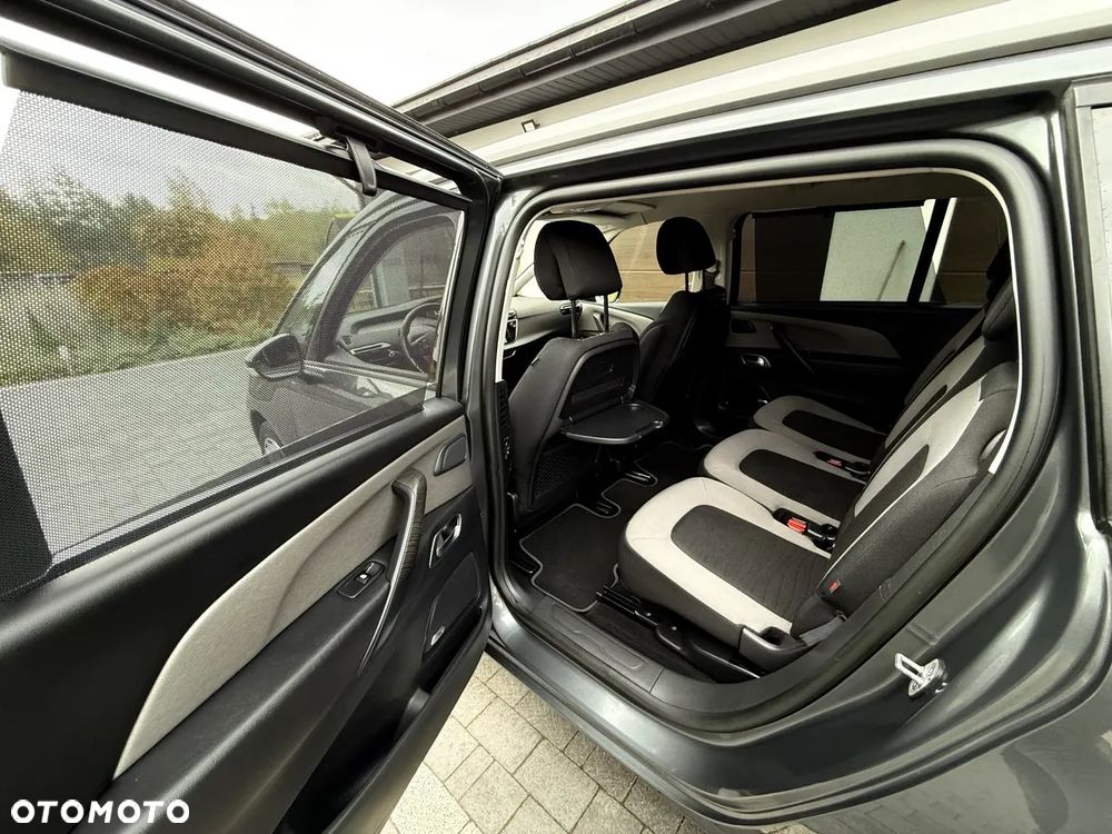 Citroën C4 Picasso e-HDi 115 Exclusive - 17