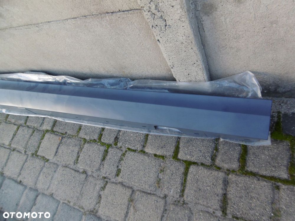 BMW 3 E90, E91 LCI - listwa progowa prawa NOWA - 3