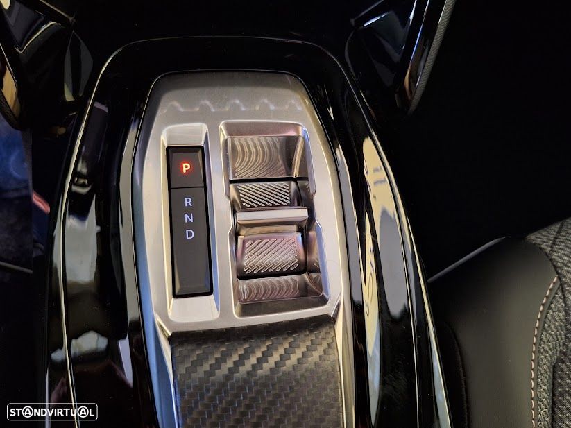 Peugeot 2008 1.2 Hybrid Allure e-DCS6 - 31