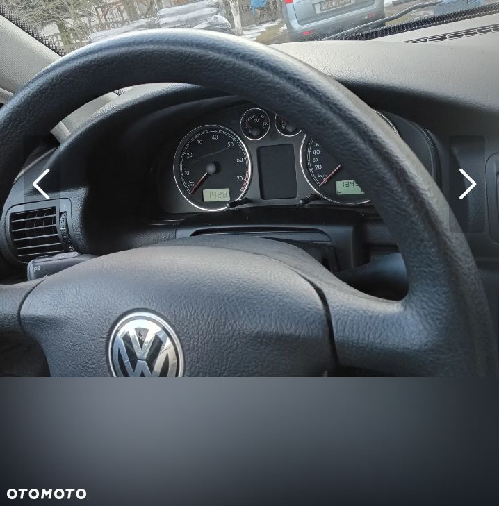Volkswagen Passat 1.6 GL - 16